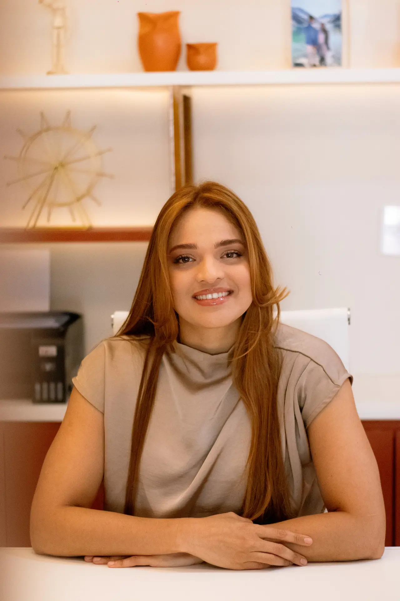 Bianca Saboia, advogada, em seu escritório